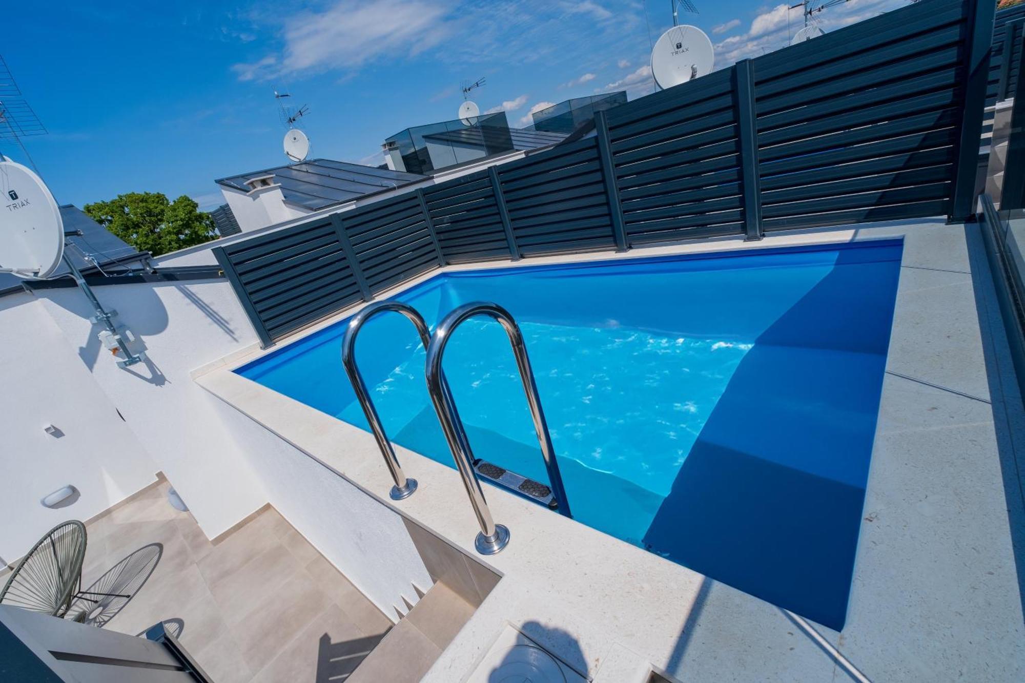 Three-Bedroom Premium Holiday Home Atmosfera With Private Pool&Sauna Vodice Eksteriør bilde